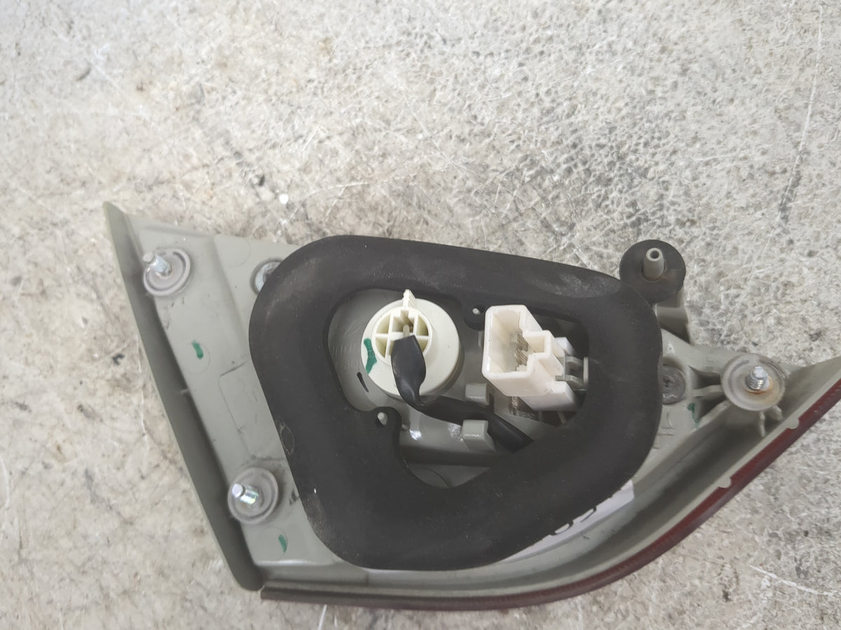 2011 Hyundai Sonata Passenger Right Side Deck Lid Mounted Tail Light 1501715 - Oemusedautoparts1.com