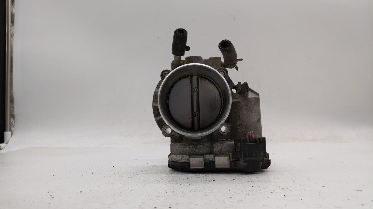 2011-2014 Hyundai Sonata Throttle Body P/N:35100-2G700 Fits Fits 2011 2012 2013 2014 2015 2016 OEM Used Auto Parts - Oemused