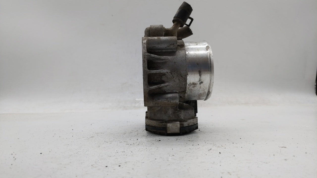 2011-2014 Hyundai Sonata Throttle Body P/N:35100-2G700 Fits Fits 2011 2012 2013 2014 2015 2016 OEM Used Auto Parts - Oemused