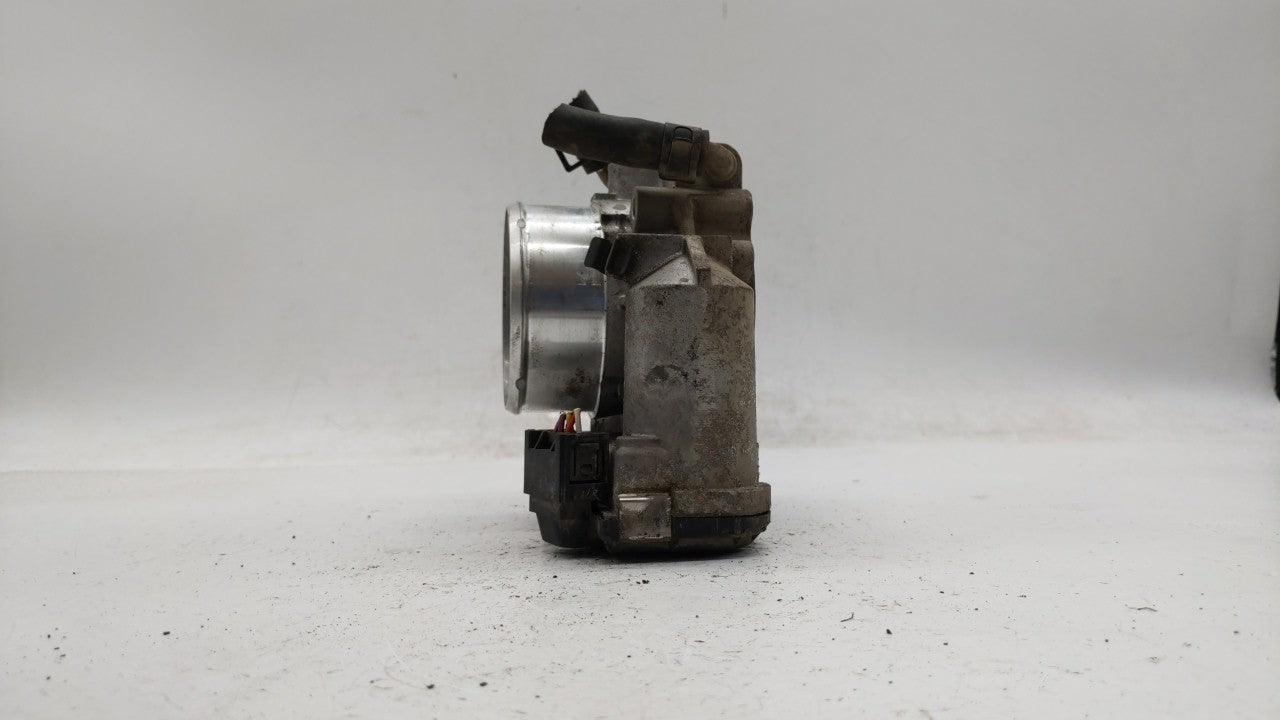 2011-2014 Hyundai Sonata Throttle Body P/N:35100-2G700 Fits Fits 2011 2012 2013 2014 2015 2016 OEM Used Auto Parts - Oemused