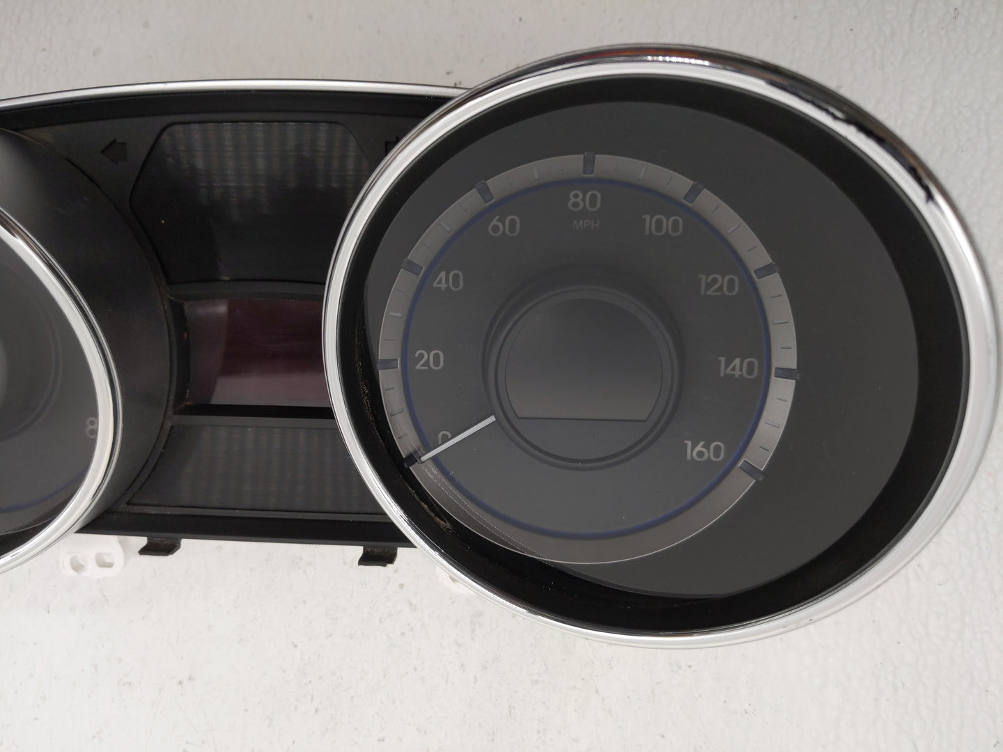 2011-2014 Hyundai Sonata Instrument Cluster Speedometer Gauges P/N:94001-3Q014 94011-3Q010 Fits Fits 2011 2012 2013 2014 OEM