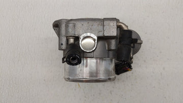 2011-2014 Hyundai Sonata Throttle Body P/N:35100-2G700 Fits Fits 2011 2012 2013 2014 2015 2016 OEM Used Auto Parts