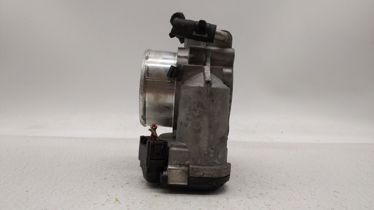 2011-2014 Hyundai Sonata Throttle Body P/N:35100-2G700 Fits Fits 2011 2012 2013 2014 2015 2016 OEM Used Auto Parts - Oemused