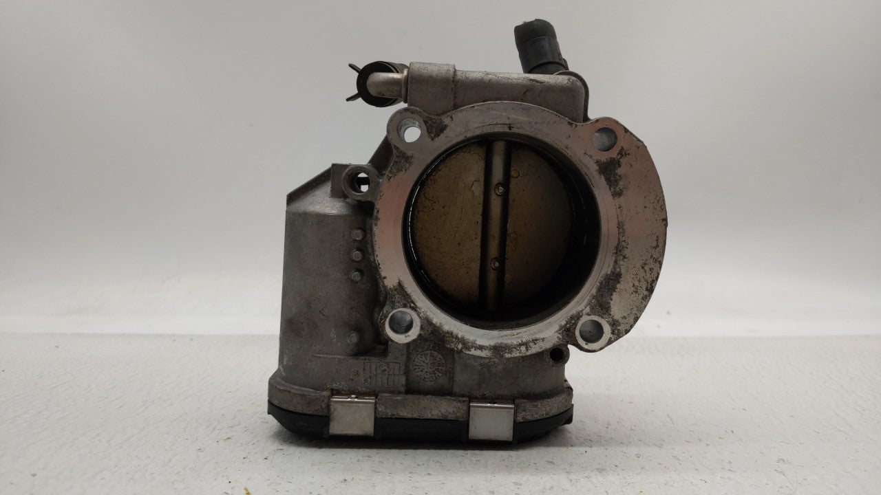 2011-2014 Hyundai Sonata Throttle Body P/N:35100-2G700 Fits Fits 2011 2012 2013 2014 2015 2016 OEM Used Auto Parts - Oemused