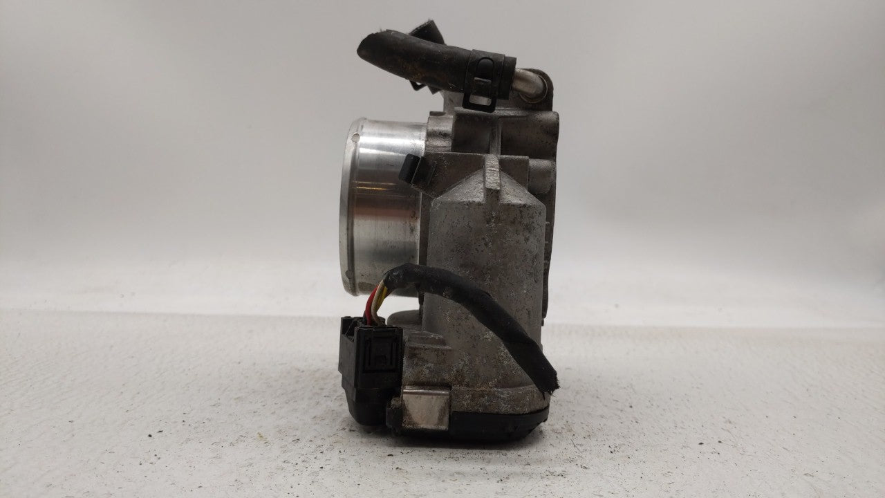 2011-2014 Hyundai Sonata Throttle Body P/N:35100-2G700 Fits Fits 2011 2012 2013 2014 2015 2016 OEM Used Auto Parts - Oemused