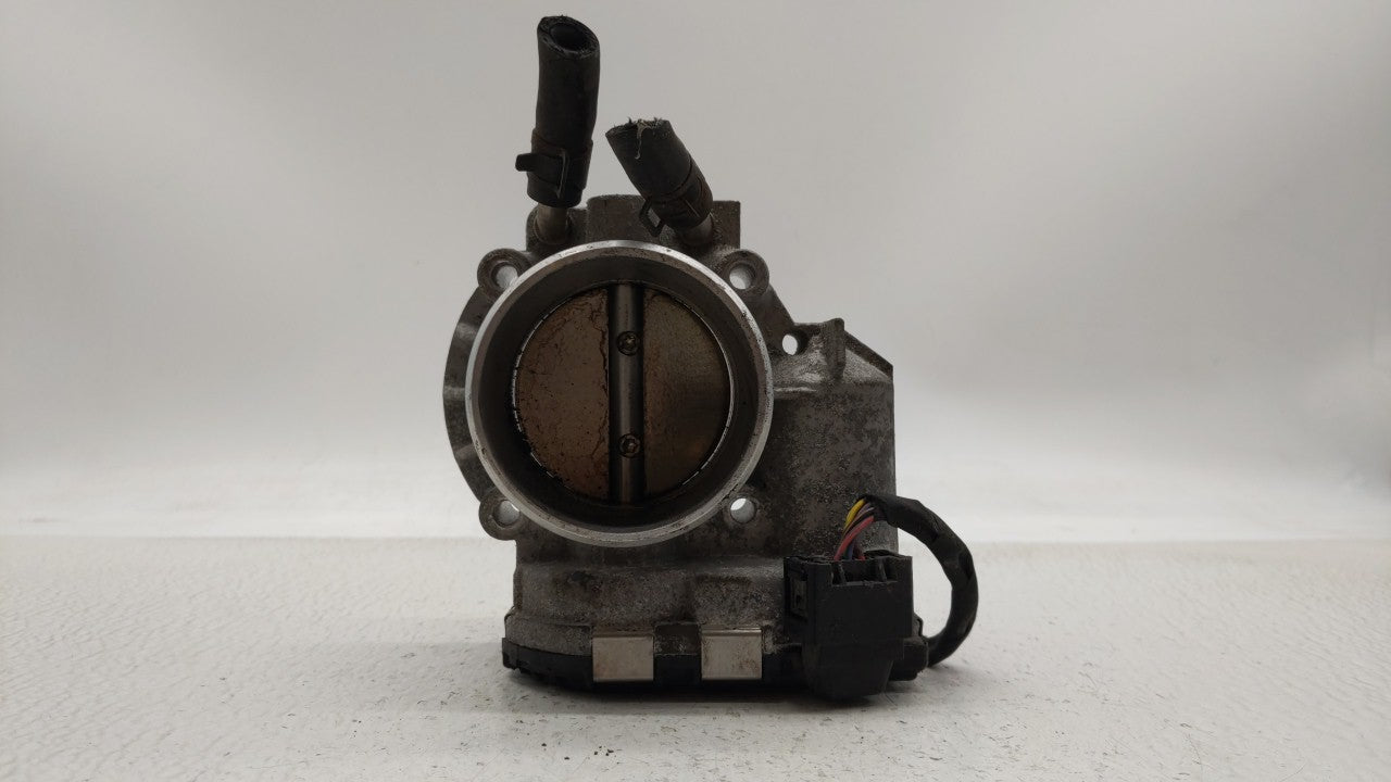 2011-2014 Hyundai Sonata Throttle Body P/N:35100-2G710 Fits Fits 2011 2012 2013 2014 2015 2016 OEM Used Auto Parts - Oemused
