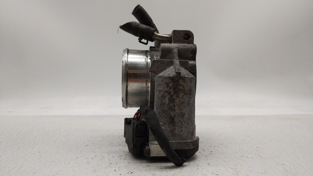 2011-2014 Hyundai Sonata Throttle Body P/N:35100-2G710 Fits Fits 2011 2012 2013 2014 2015 2016 OEM Used Auto Parts - Oemused