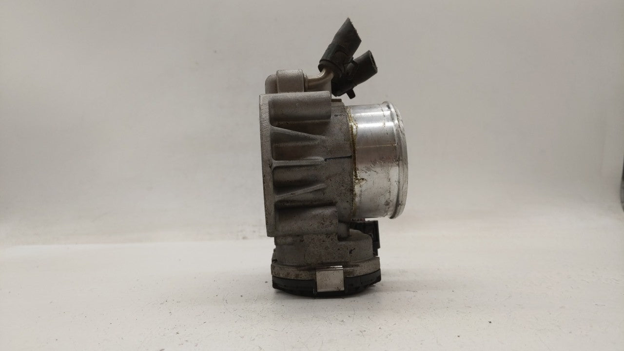 2011-2014 Hyundai Sonata Throttle Body P/N:35100-2G710 Fits Fits 2011 2012 2013 2014 2015 2016 OEM Used Auto Parts - Oemused
