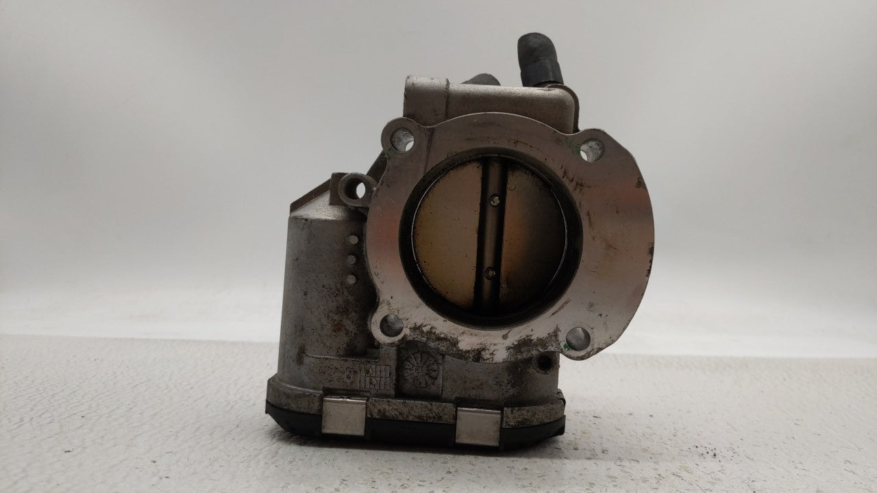 2011-2014 Hyundai Sonata Throttle Body P/N:35100-2G710 Fits Fits 2011 2012 2013 2014 2015 2016 OEM Used Auto Parts - Oemused