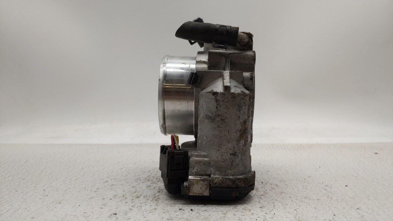 2011-2014 Hyundai Sonata Throttle Body P/N:35100-2G700 Fits Fits 2011 2012 2013 2014 2015 2016 OEM Used Auto Parts - Oemused
