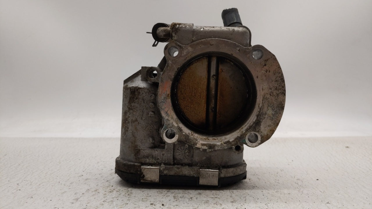 2011-2014 Hyundai Sonata Throttle Body P/N:35100-2G700 Fits Fits 2011 2012 2013 2014 2015 2016 OEM Used Auto Parts - Oemused