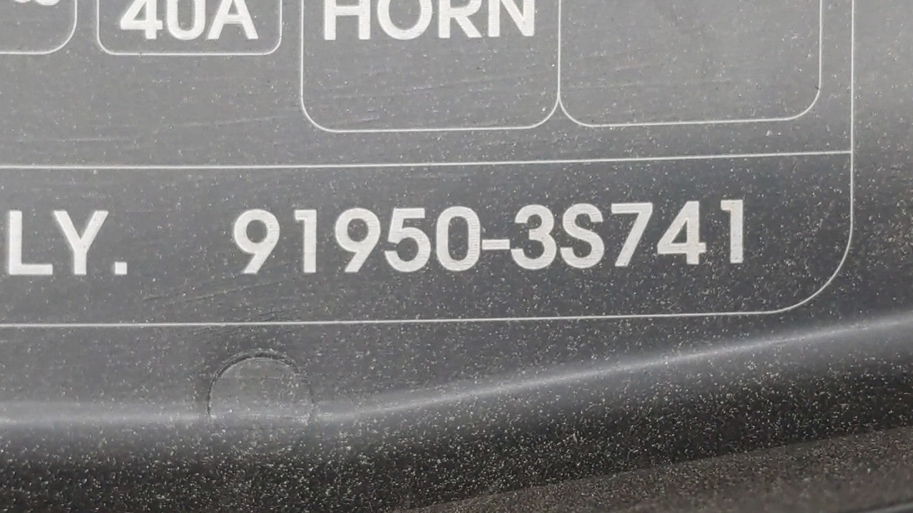 2011-2014 Hyundai Sonata Fusebox Fuse Box Panel Relay Module P/N:912003Q210 912003Q290, 91950-3S740 Fits Fits 2011 2012 2013