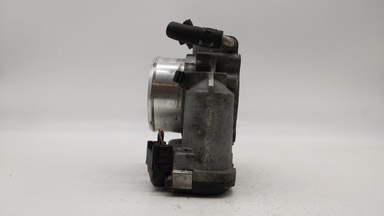 2011-2014 Hyundai Sonata Throttle Body P/N:35100-2G700 Fits Fits 2011 2012 2013 2014 2015 2016 OEM Used Auto Parts - Oemused