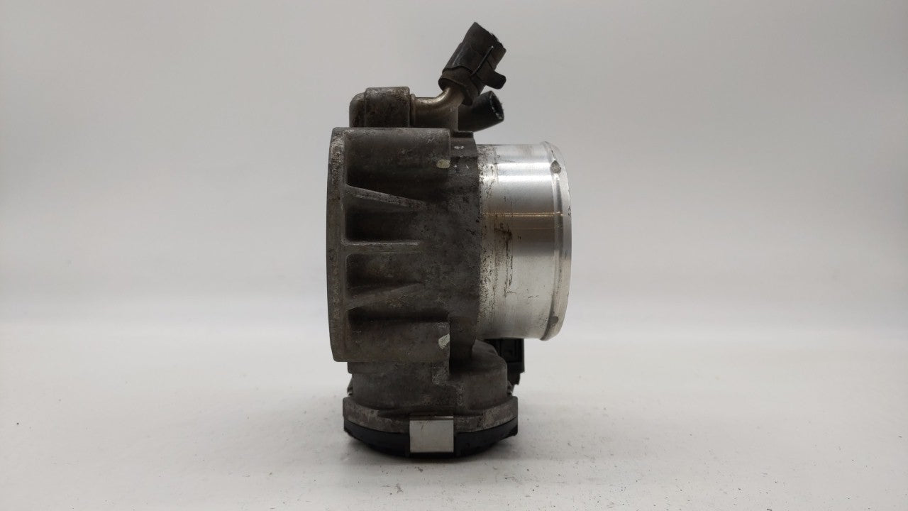 2011-2014 Hyundai Sonata Throttle Body P/N:35100-2G700 Fits Fits 2011 2012 2013 2014 2015 2016 OEM Used Auto Parts - Oemused