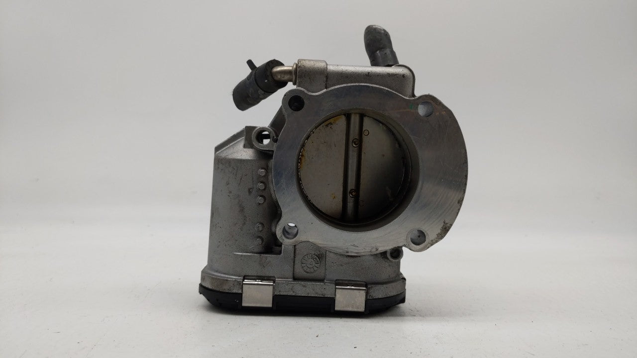 2011-2015 Hyundai Sonata Throttle Body P/N:35100-2G800 Fits Fits 2011 2012 2013 2014 2015 2016 OEM Used Auto Parts - Oemused