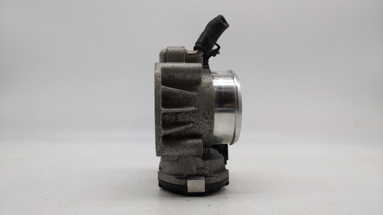 2011-2015 Hyundai Sonata Throttle Body P/N:35100-2G800 Fits Fits 2011 2012 2013 2014 2015 2016 OEM Used Auto Parts - Oemused