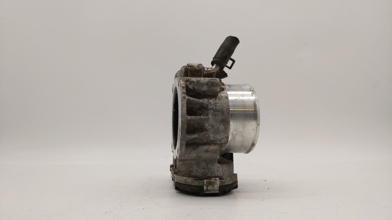 2011-2014 Hyundai Sonata Throttle Body P/N:35100-2G700 Fits Fits 2011 2012 2013 2014 2015 2016 OEM Used Auto Parts - Oemused