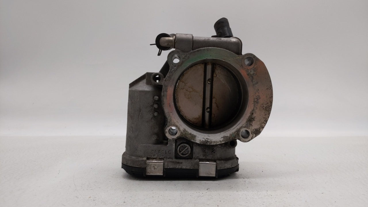 2011-2014 Hyundai Sonata Throttle Body P/N:35100-2G700 Fits Fits 2011 2012 2013 2014 2015 2016 OEM Used Auto Parts - Oemused