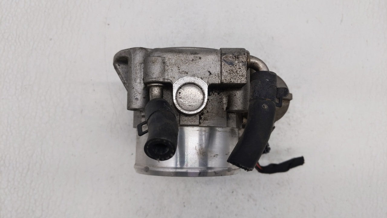 2011-2014 Hyundai Sonata Throttle Body P/N:35100-2G700 Fits Fits 2011 2012 2013 2014 2015 2016 OEM Used Auto Parts - Oemused