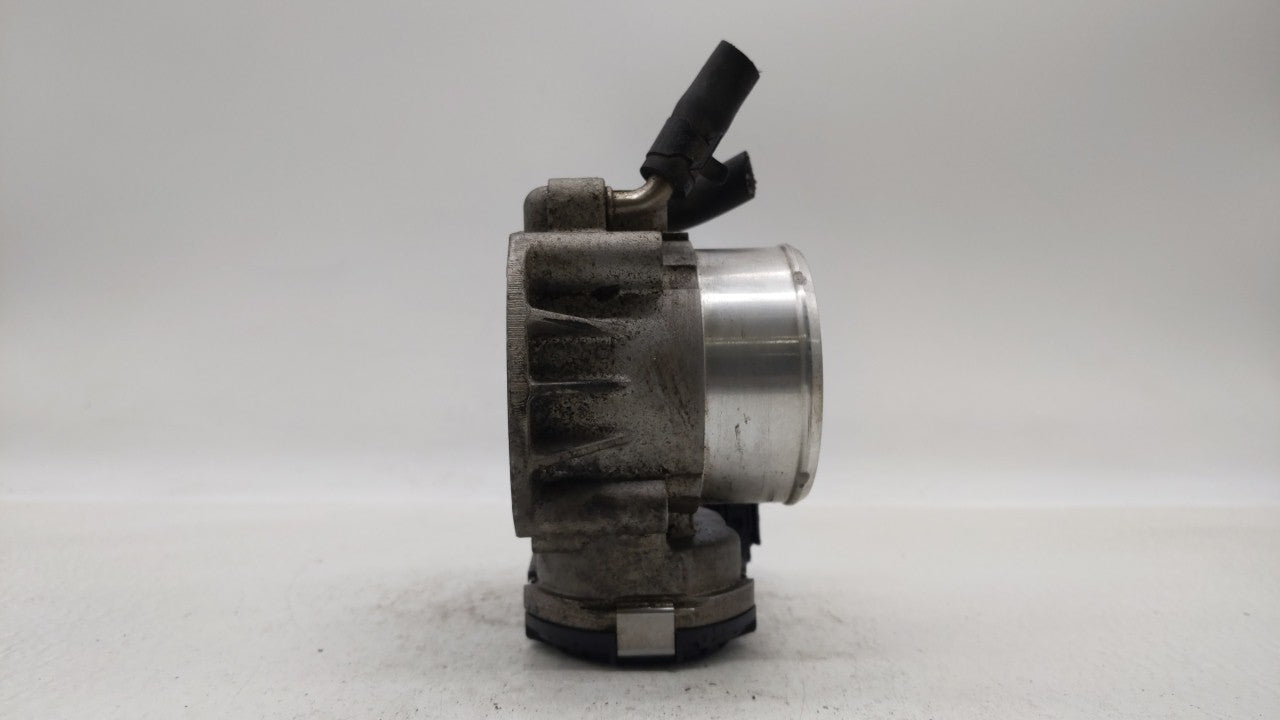 2011-2014 Hyundai Sonata Throttle Body P/N:35100-2G700 Fits Fits 2011 2012 2013 2014 2015 2016 OEM Used Auto Parts - Oemused