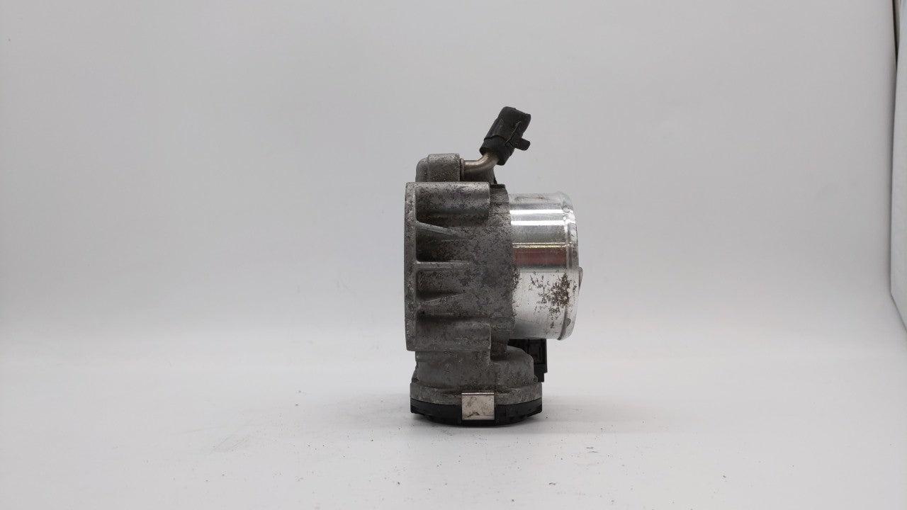 2011-2014 Hyundai Sonata Throttle Body P/N:35100-2G700 Fits Fits 2011 2012 2013 2014 2015 2016 OEM Used Auto Parts - Oemused