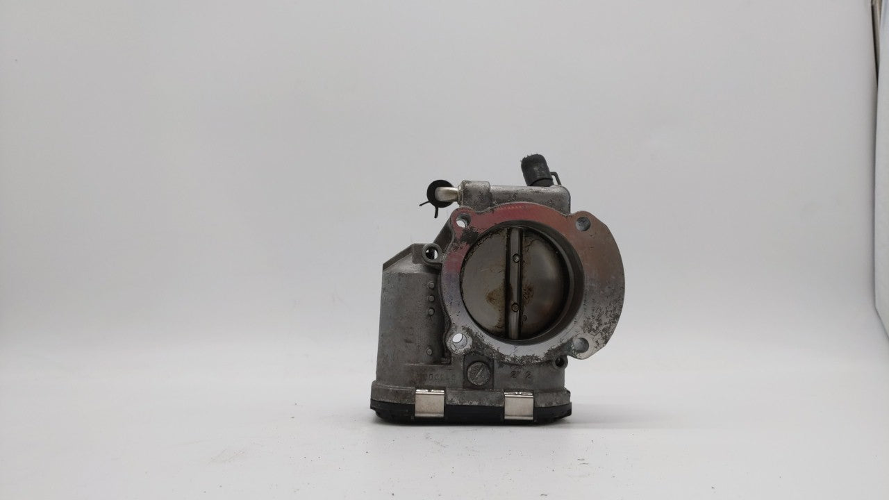 2011-2014 Hyundai Sonata Throttle Body P/N:35100-2G700 Fits Fits 2011 2012 2013 2014 2015 2016 OEM Used Auto Parts - Oemused