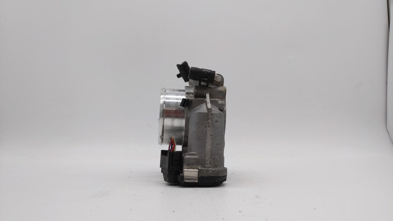 2011-2014 Hyundai Sonata Throttle Body P/N:35100-2G700 Fits Fits 2011 2012 2013 2014 2015 2016 OEM Used Auto Parts - Oemused