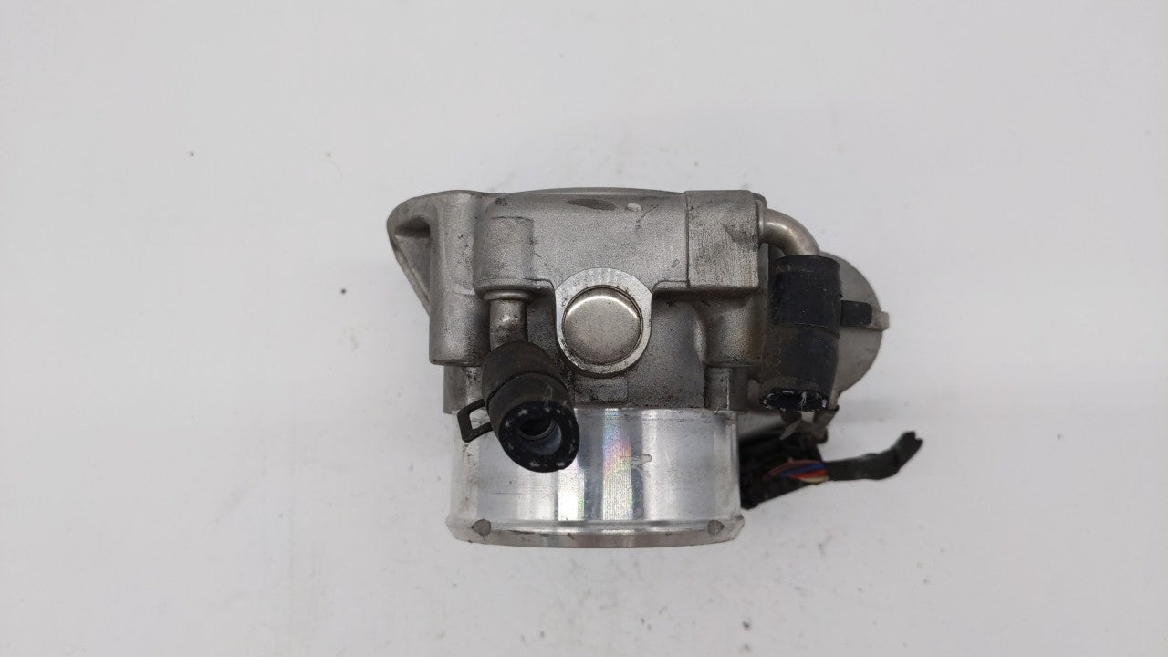 2011-2014 Hyundai Sonata Throttle Body P/N:35100-2G700 Fits Fits 2011 2012 2013 2014 2015 2016 OEM Used Auto Parts - Oemused