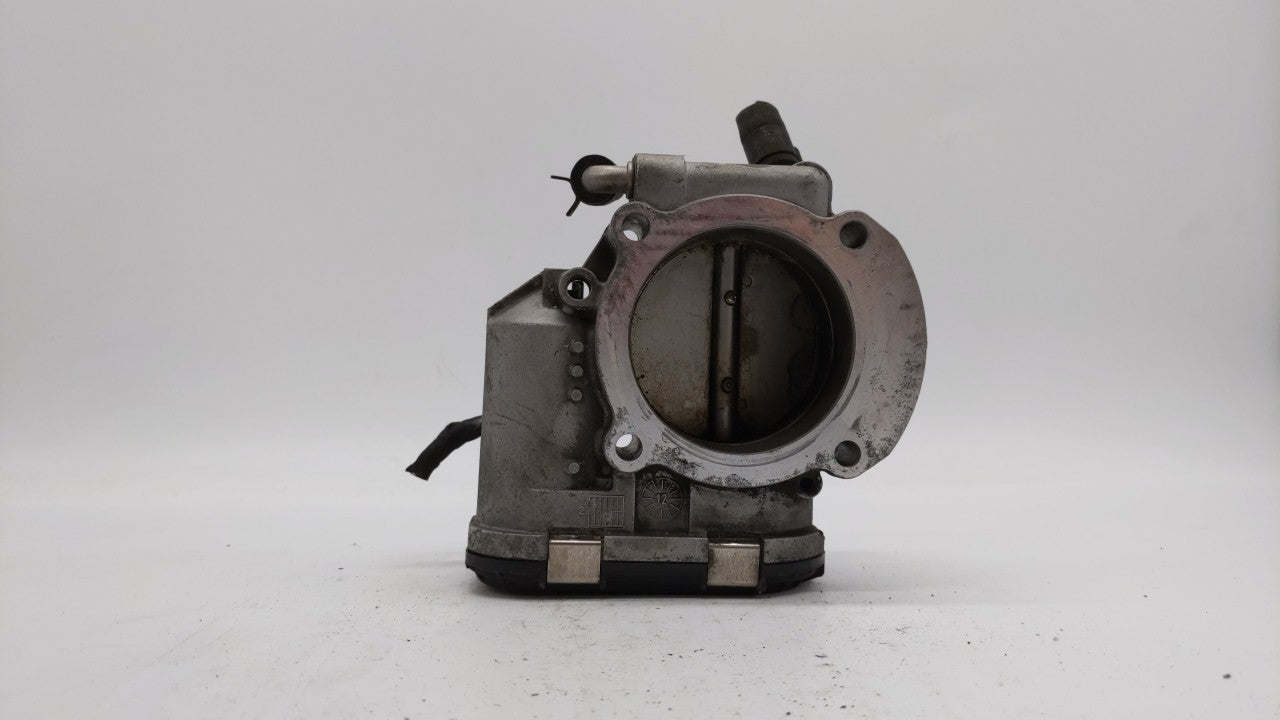 2011-2014 Hyundai Sonata Throttle Body P/N:35100-2G700 Fits Fits 2011 2012 2013 2014 2015 2016 OEM Used Auto Parts - Oemused
