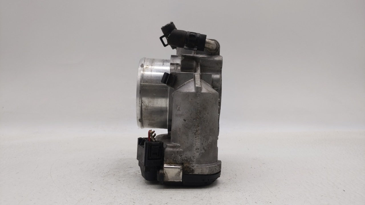 2011-2014 Hyundai Sonata Throttle Body P/N:35100-2G700 Fits Fits 2011 2012 2013 2014 2015 2016 OEM Used Auto Parts - Oemused