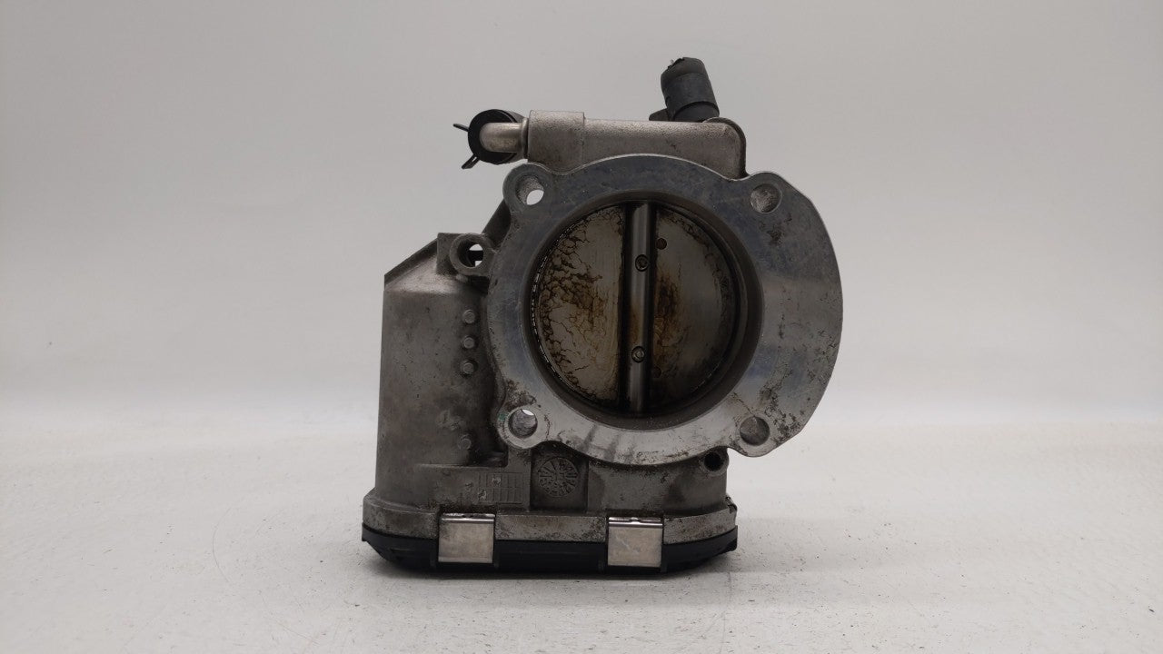 2011-2014 Hyundai Sonata Throttle Body P/N:35100-2G700 Fits Fits 2011 2012 2013 2014 2015 2016 OEM Used Auto Parts - Oemused