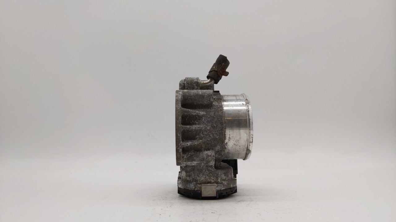 2011-2014 Hyundai Sonata Throttle Body P/N:35100-2G700 Fits Fits 2011 2012 2013 2014 2015 2016 OEM Used Auto Parts - Oemused