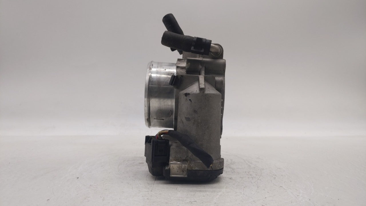 2011-2014 Hyundai Sonata Throttle Body P/N:35100-2G700 Fits Fits 2011 2012 2013 2014 2015 2016 OEM Used Auto Parts - Oemused