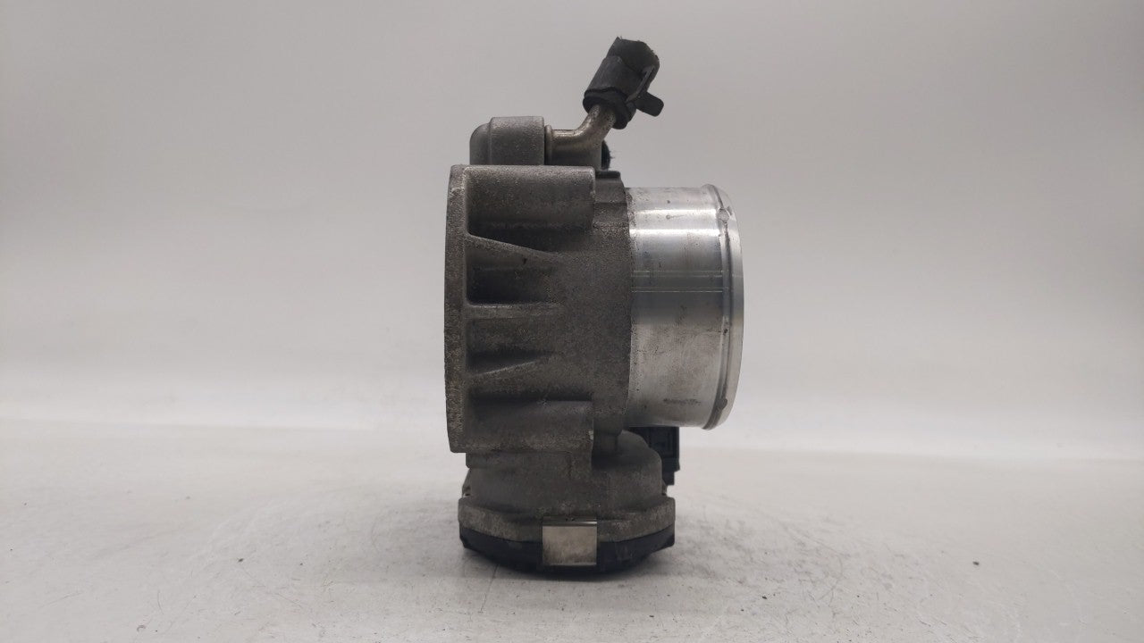 2011-2014 Hyundai Sonata Throttle Body P/N:35100-2G700 Fits Fits 2011 2012 2013 2014 2015 2016 OEM Used Auto Parts - Oemused