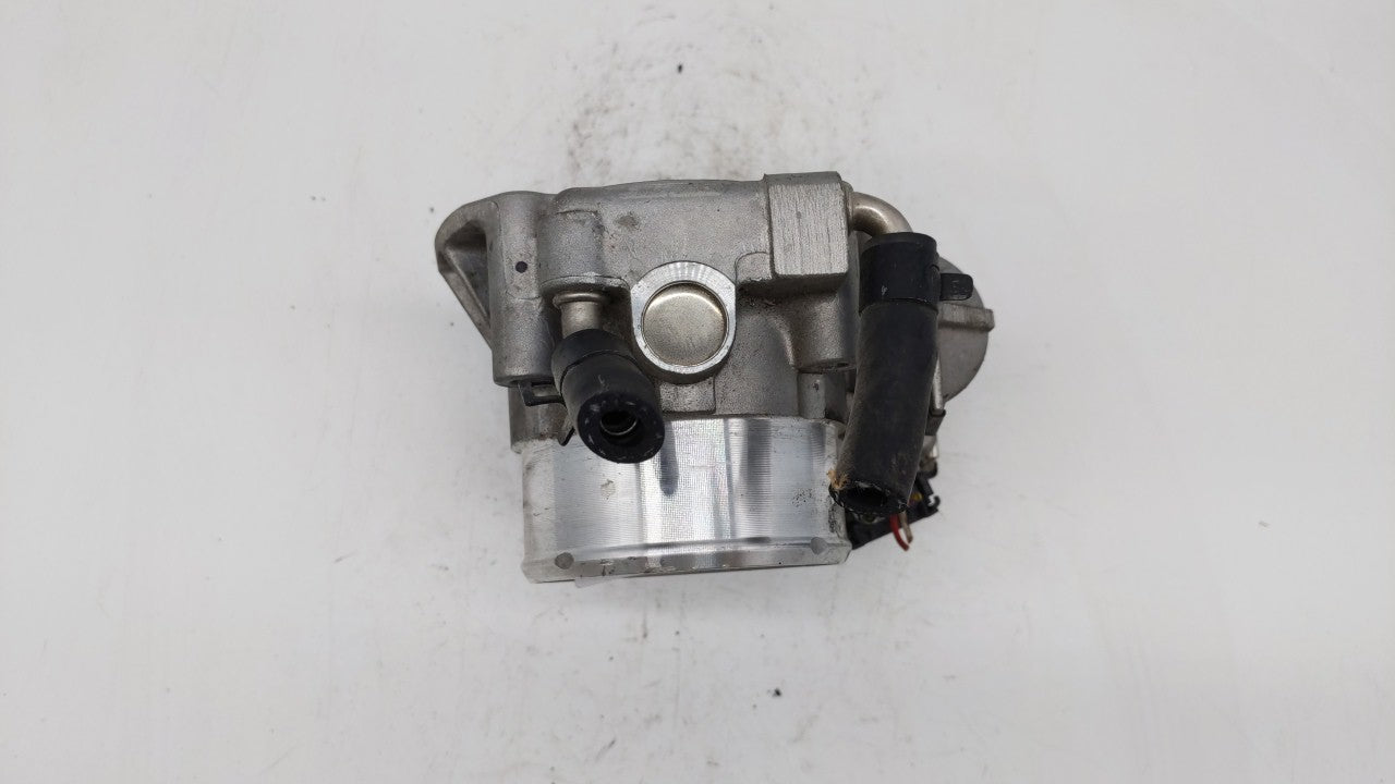 2011-2014 Hyundai Sonata Throttle Body P/N:35100-2G700 Fits Fits 2011 2012 2013 2014 2015 2016 OEM Used Auto Parts - Oemused