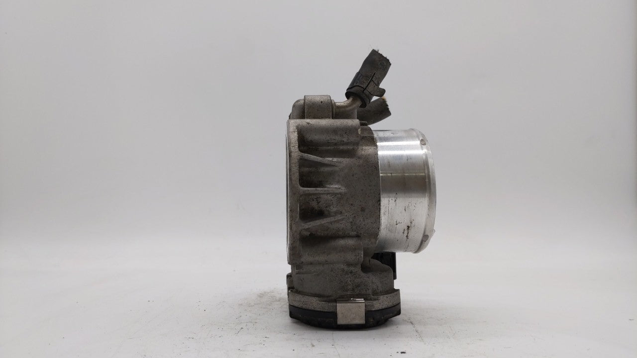 2011-2014 Hyundai Sonata Throttle Body P/N:35100-2G700 Fits Fits 2011 2012 2013 2014 2015 2016 OEM Used Auto Parts - Oemused