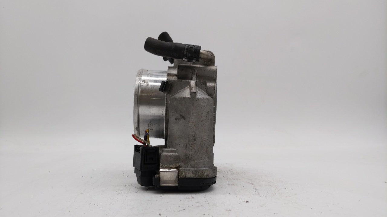 2011-2014 Hyundai Sonata Throttle Body P/N:35100-2G700 Fits Fits 2011 2012 2013 2014 2015 2016 OEM Used Auto Parts - Oemused