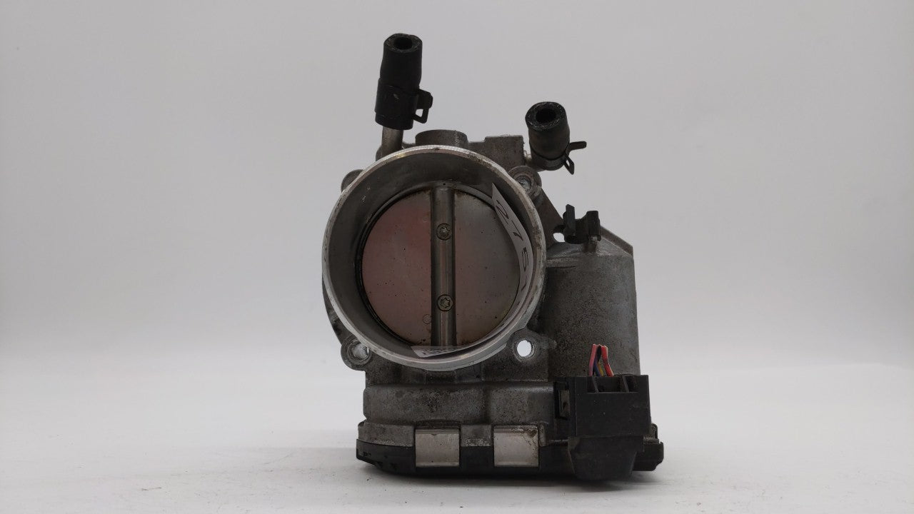 2011-2014 Hyundai Sonata Throttle Body P/N:35100-2G700 Fits Fits 2011 2012 2013 2014 2015 2016 OEM Used Auto Parts - Oemused