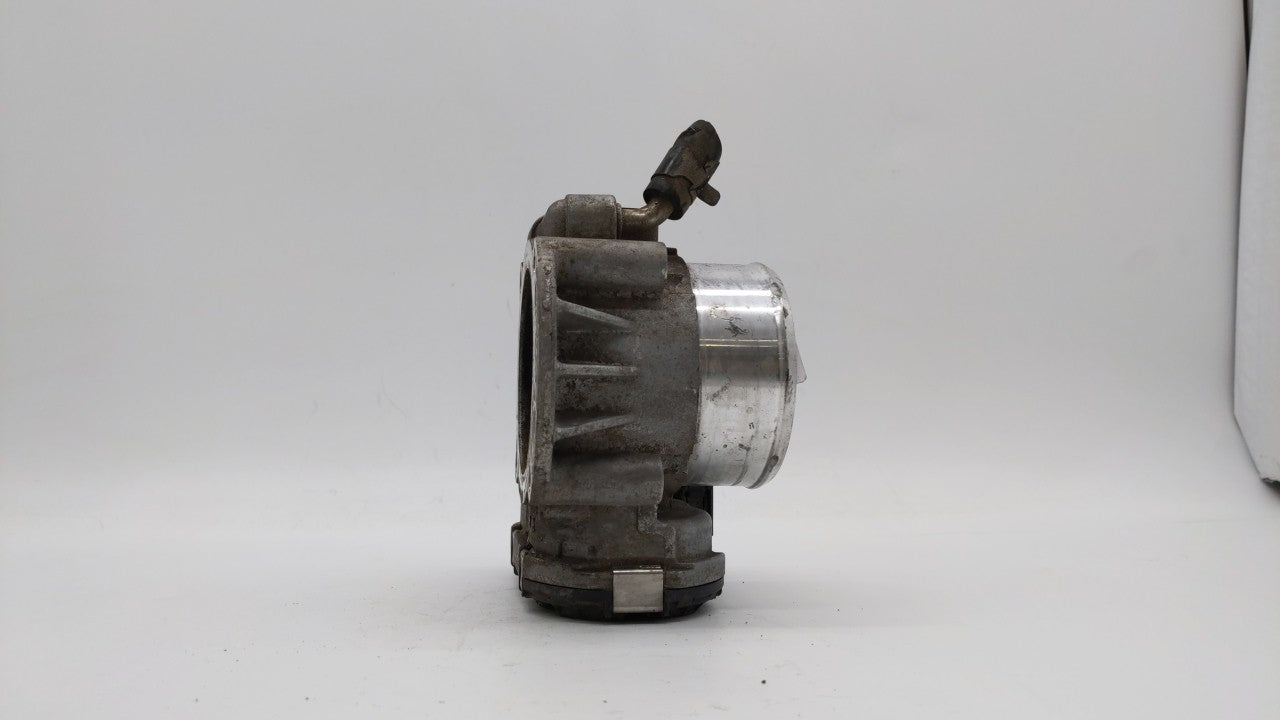2011-2014 Hyundai Sonata Throttle Body P/N:35100-2G700 Fits Fits 2011 2012 2013 2014 2015 2016 OEM Used Auto Parts - Oemused