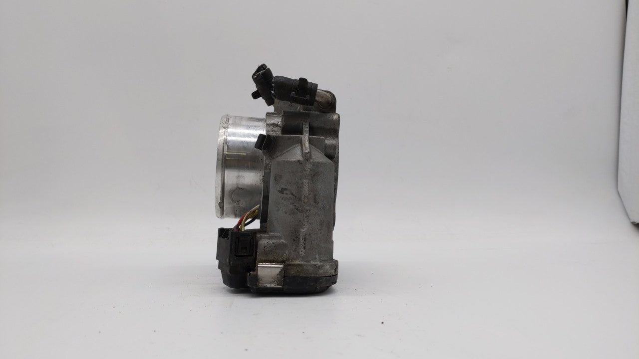 2011-2014 Hyundai Sonata Throttle Body P/N:35100-2G700 Fits Fits 2011 2012 2013 2014 2015 2016 OEM Used Auto Parts - Oemused