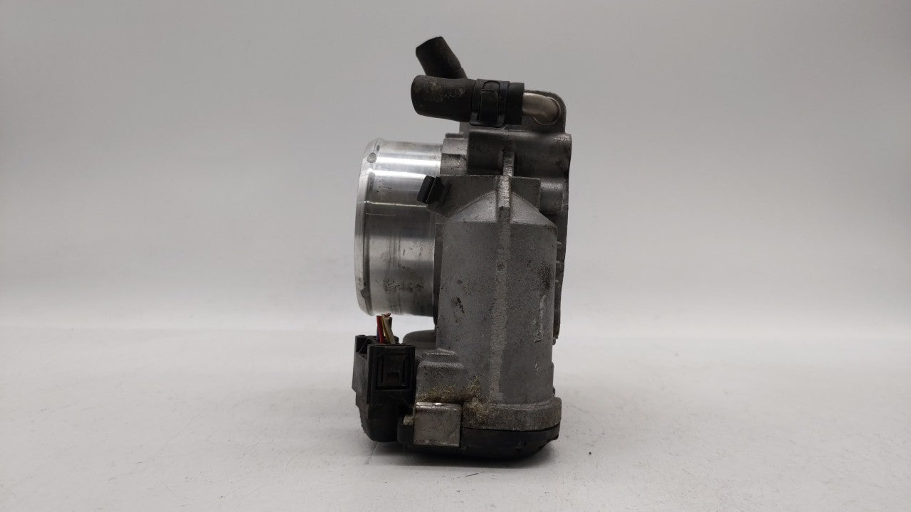 2011-2014 Hyundai Sonata Throttle Body P/N:35100-2G700 Fits Fits 2011 2012 2013 2014 2015 2016 OEM Used Auto Parts - Oemused