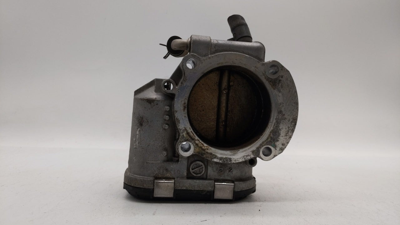 2011-2014 Hyundai Sonata Throttle Body P/N:35100-2G700 Fits Fits 2011 2012 2013 2014 2015 2016 OEM Used Auto Parts - Oemused
