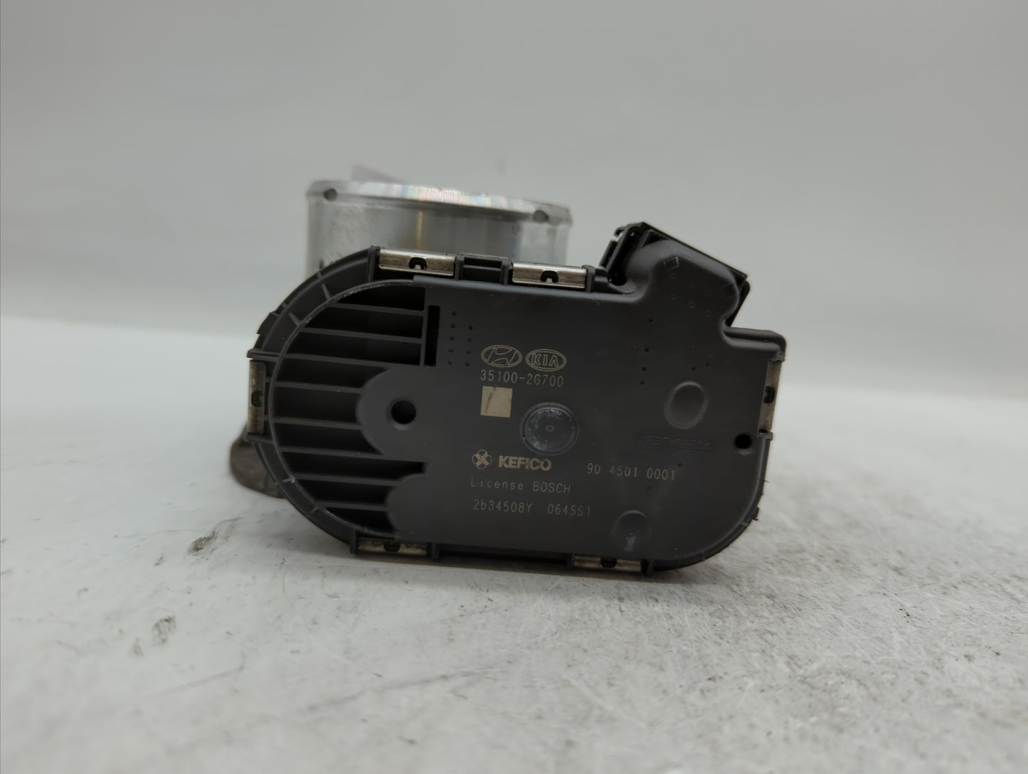 2011-2014 Hyundai Sonata Throttle Body P/N:35100-2G700 Fits Fits 2011 2012 2013 2014 2015 2016 OEM Used Auto Parts - Oemused