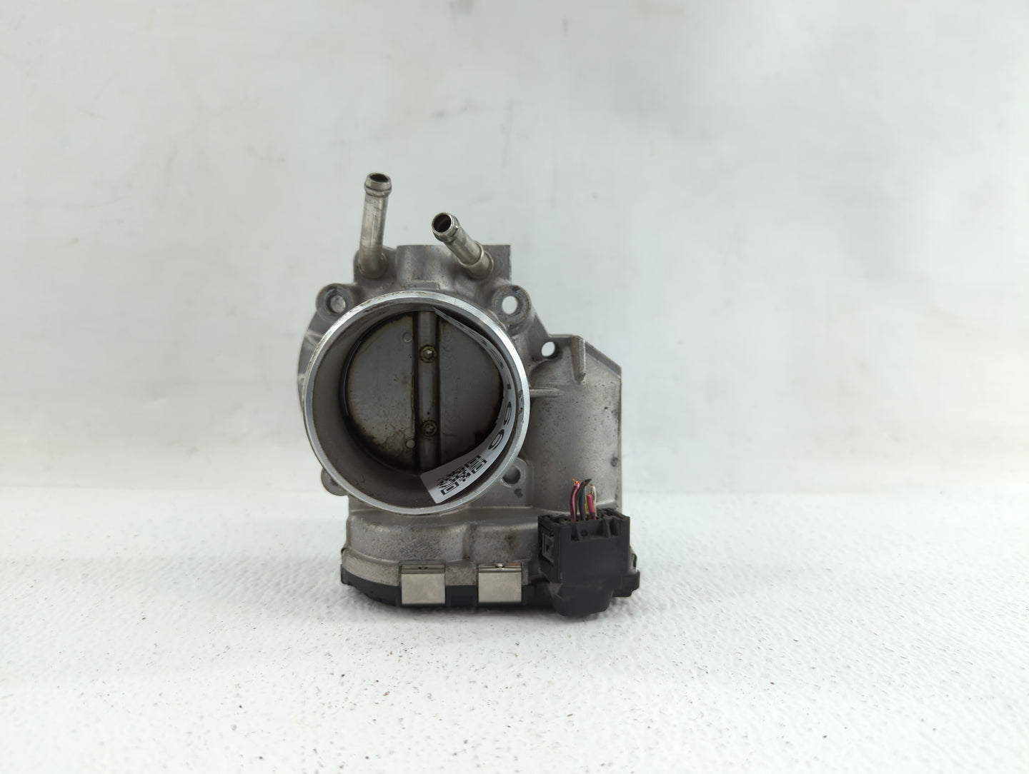 2011-2014 Hyundai Sonata Throttle Body P/N:35100-2G710 Fits Fits 2011 2012 2013 2014 2015 2016 OEM Used Auto Parts - Oemused