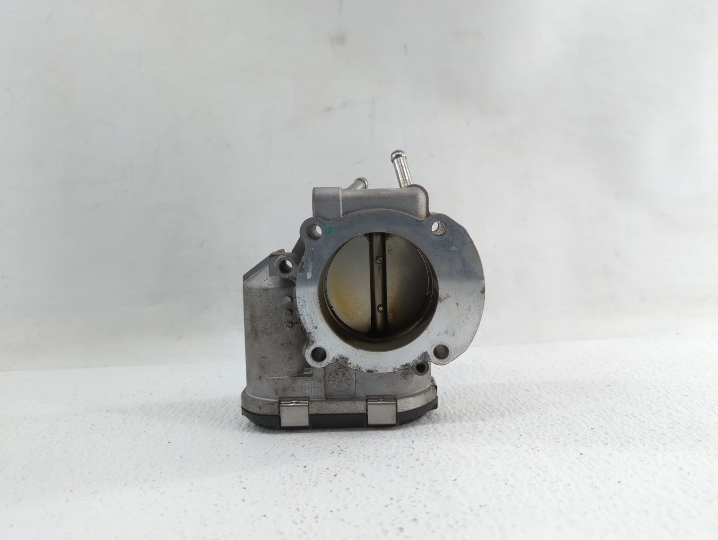 2011-2014 Hyundai Sonata Throttle Body P/N:35100-2G710 Fits Fits 2011 2012 2013 2014 2015 2016 OEM Used Auto Parts - Oemused