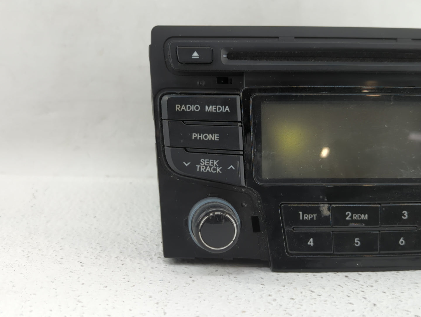 2012-2015 Hyundai Sonata Am Fm Cd Player Radio Receiver - Oemusedautoparts1.com