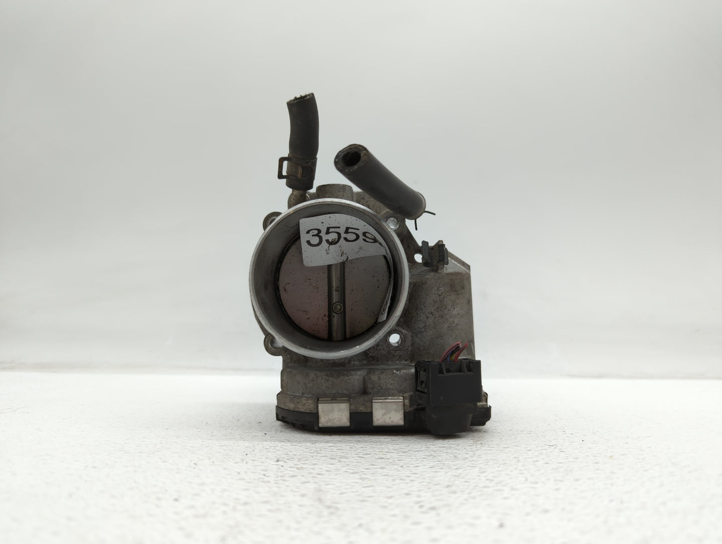 2011-2014 Hyundai Sonata Throttle Body P/N:904501 0001 35100-2G700 Fits Fits 2011 2012 2013 2014 2015 2016 OEM Used Auto Par
