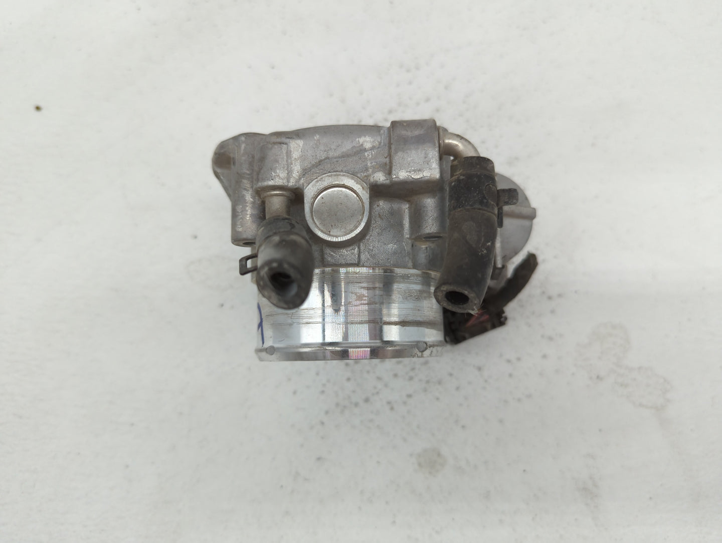 2011-2014 Hyundai Sonata Throttle Body P/N:904501 0001 35100-2G700 Fits Fits 2011 2012 2013 2014 2015 2016 OEM Used Auto Par