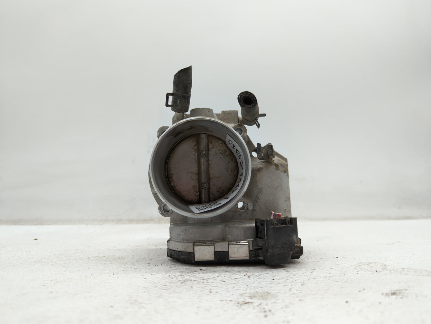 2011-2014 Hyundai Sonata Throttle Body P/N:904501 0001 35100-2G700 Fits Fits 2011 2012 2013 2014 2015 2016 OEM Used Auto Par