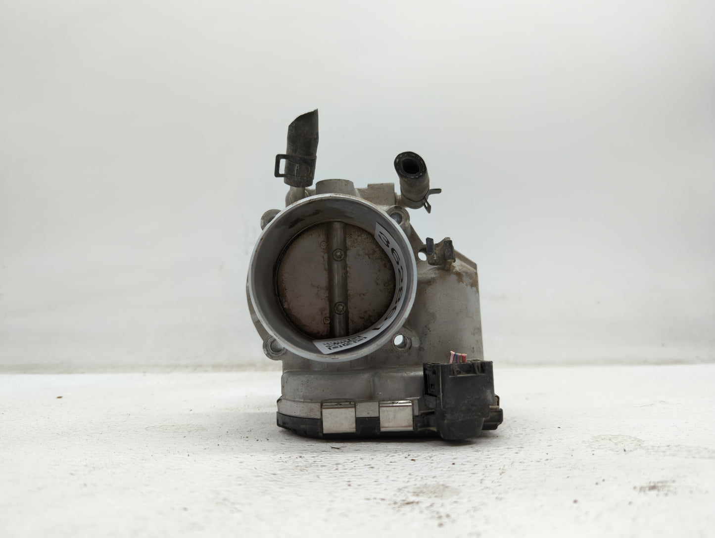2011-2014 Hyundai Sonata Throttle Body P/N:904501 0001 35100-2G700 Fits Fits 2011 2012 2013 2014 2015 2016 OEM Used Auto Par